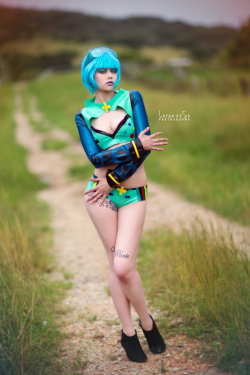 hotcosplaychicks:  BMO by EveyDantes Follow us on Twitter - http://twitter.com/hotcosplaychick