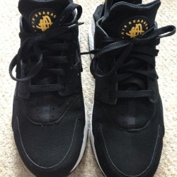 sneakerstate:  #nike #nikeair #huarache US10.5 UK 9.5 #black