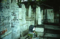 59casa:  Paris, cimetière du Père Lachaise, Jim Morrison