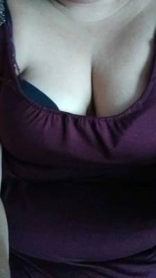 sassysexxyxtina:  And this is today’s cleavage