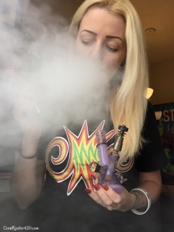 legalize-stoner:  legalizethecannabis:  Check our blog! http://legalizethecannabis.tumblr.com/