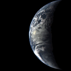 spaceplasma:  MESSENGER’s Receding View of Earth  The Mercury-bound