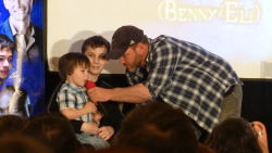 myhellhoundisbigger:  Ty Olsson bringing a fan with bone cancer