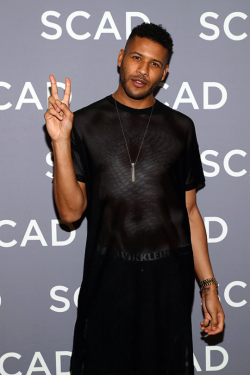 queercelebs:  Jeffrey Bowyer-Chapman attends a press junket 