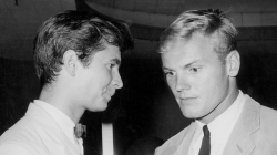 wehadfacesthen:  Anthony Perkins and Tab Hunter, c.1958They look