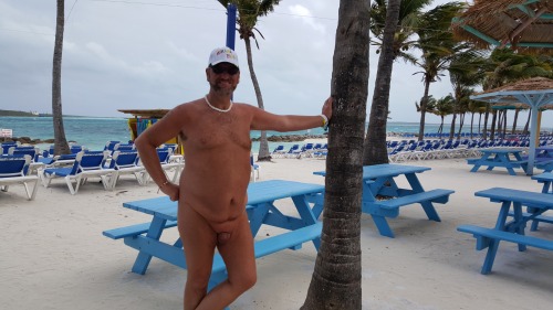 Here’s another anonymous submission from his trip on The Big Nude Boat 2016. Looks like you had a blast!!!  Cruise Ship Nudity!!!  Share your nude cruise adventures with us!!!  Email your submissions to: CruiseShipNudity@gmail.com