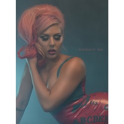 annaleebelle:  First edit from our shoot last night. @radiant_inc