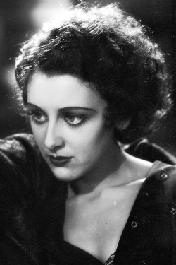  Ann Dvorak ~ Scarface (1932) 