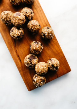 guardians-of-the-food:  Cookie Dough Balls