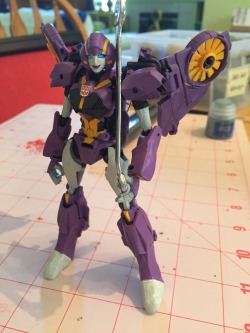 rosiemonomi:  I finished nautica! ^o^ she’s a generations windblade