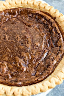 sweetoothgirl:  Mocha Brownie Pie   