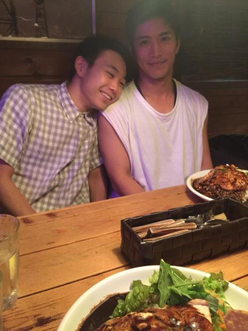 lordsachan:  Father and son spending quality time together (and matching captions) â€“ Keita-san : I went to eat dinner with my sonKenta: I went to eat dinner with my papa. â€“sourceÂ and sourceÂ  