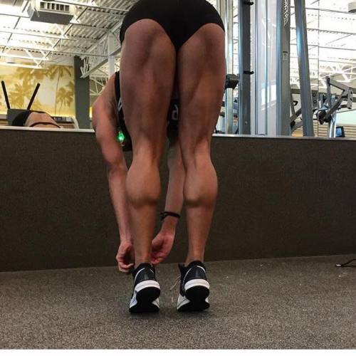   Lola Montez full gallery: https://www.her-calves-muscle-legs.com/2019/02/lola-montez-beautiful-calves-definition.html