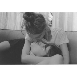 fuckin-kisses:  mild sexual love relationship blog xx