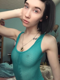 gypsyrose27:  I never wear green, but I’m becoming fond of