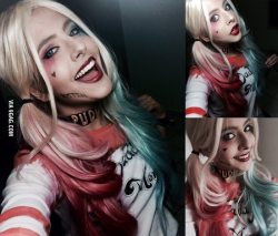 ragecomics4you:  My girlfriend dressed up as Harley Quinn! What