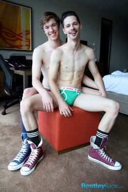 boysk8pig:    For more hot gay dirty porn like that: http://boysk8pig.tumblr.com/