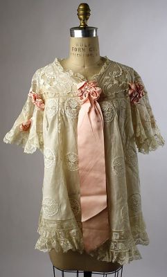 fawnvelveteen: ~1906 Peignoir~ Metmuseum.org 