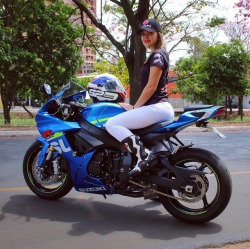 motorcycles-and-more:   Suzuki GSXR 750  Follow Motorcycles