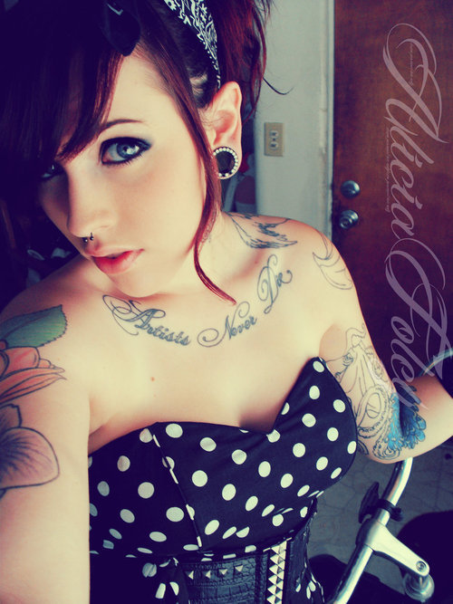 inked-and-sexy-women:  More @ http://inked-and-sexy-women.tumblr.com 