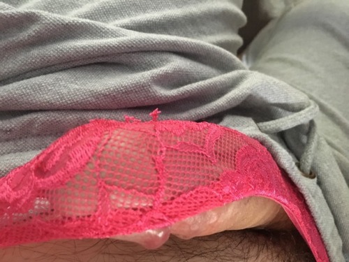 plikespanties:  Working From Home…. Has its benefits. Although I’m not sure I’m as focussed on my work as I could be….