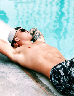 mancandykings:  Sam Callahan | ©twitter