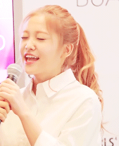 yeriprotectionsquad: when you ask a child to do aegyo…