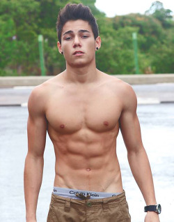 Only Hot Dudes