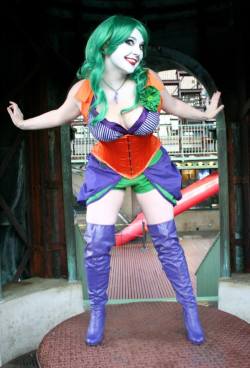 allthatscosplay:  Awesome Lady Joker cosplay by DesireeCosplay
