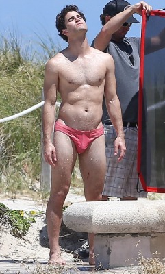 celebritybodybuge:  Darren Criss Part 1 Darren Criss in a red