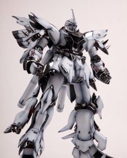 gunjap:  Two Years Ago Today: #gunpla MG 1/100 MSN-06S Sinanju