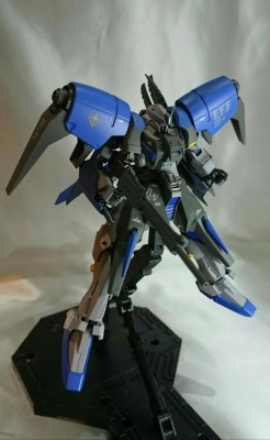 ani-plamo:  1/144 HG Byarlant Custom Kitbashby     jklKits Used:HG