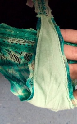 jigglybeanphalange:  Quick shout out to the wet panty lovers!