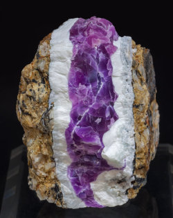 bijoux-et-mineraux:  Cobaltoan Calcite with Calcite -  Solita