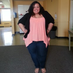 ohhheymanda:  My size does not define me. My size empowers me.