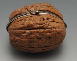 valeria2067:  disgustinghuman:  19th century French hinged walnut