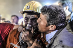 cotilardmarion:  10 heartbreaking and powerful images from Turkey