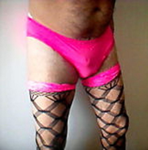 Nice outfit. Thanks for the submission…