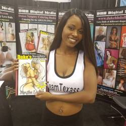 @jezabelvessir Million dollar smile and a great taste in coloring