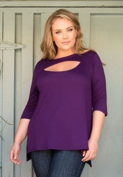 beautiful-real-women:  Plus Size Top :: Curvalicious Clothes