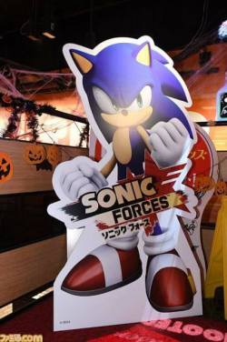 msfluffyninja7: Sonic Forces in a Hooters in Japan ok but why