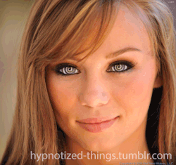 hypnotized-things:  Stare into her eyes. It’s so easy to be