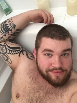 bjcub10:  A nice soak in the tub.