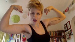 deanup:  eastcoastkto:  Armpit hair & lady muscles. FY body