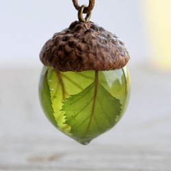 sosuperawesome:  Acorn Pendants  Dabas Rotas on Etsy  See our