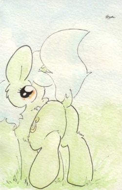 slightlyshade:  Check out Lyra’s fantastic tail!  x3!