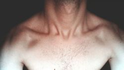 boys-are-better:  My clavicles