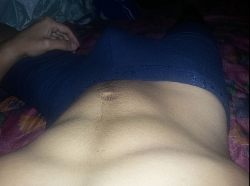 gaychilegay:  III parte de Sebastián, 22 años, es de Maipú, Santiago, Chile.Imagenes obtenidas de Internet o enviada al correo electrónico que sale en el avatar o son publicada por los mismos usuarios que se sacan fotos por ejemplo: Facebook, tumblr,