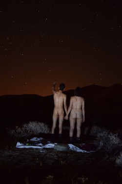 senorhouses:  Desert Disrobed (phone home) 