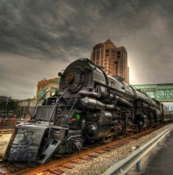 doyoulikevintage:Old N&W steam engine 1218 in Roanoke,Va.
